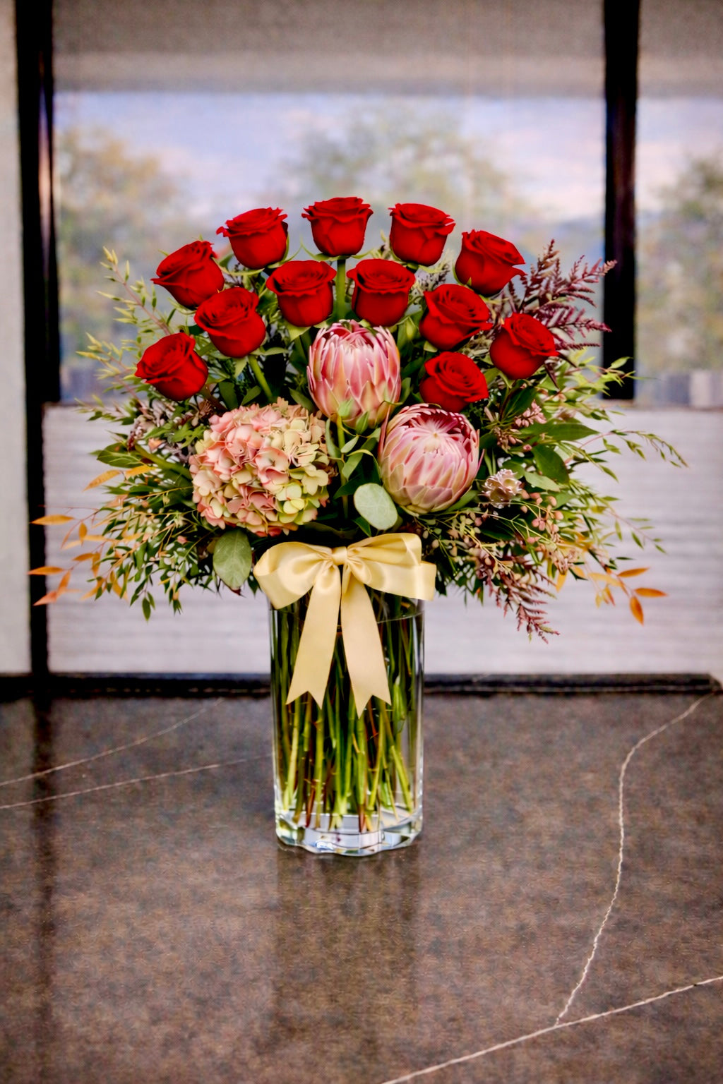 Romantic Grandeur - Premium Rose & Protea Bouquet